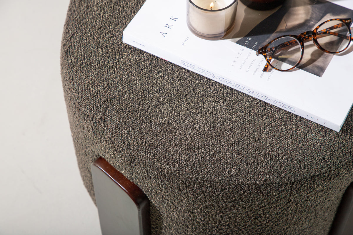 Hocker Paco in Farbe von kommodly