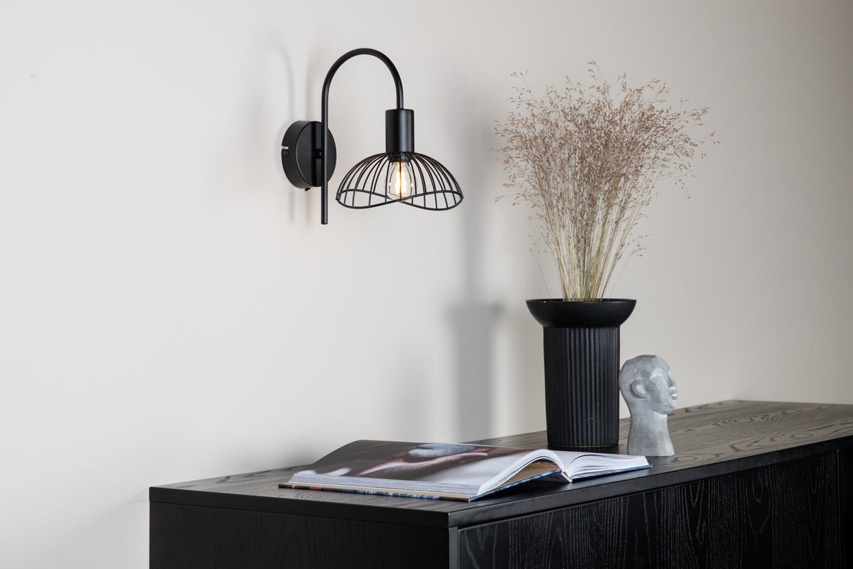 Wandlampe Vela Schwarz in Farbe von kommodly