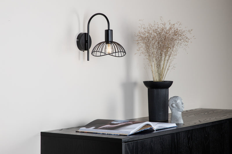Wandlampe Vela Schwarz in Farbe von kommodly