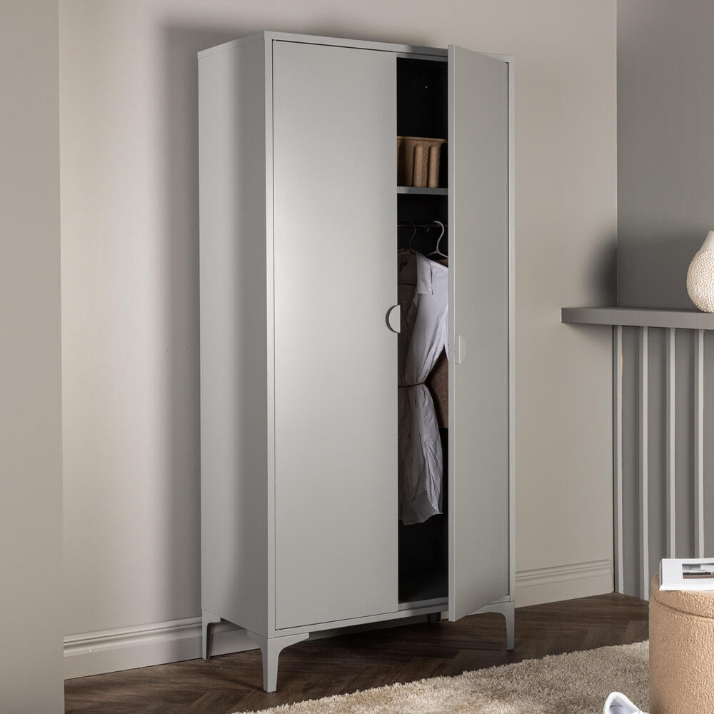 Kleiderschrank Pire in Farbe von Kommodly