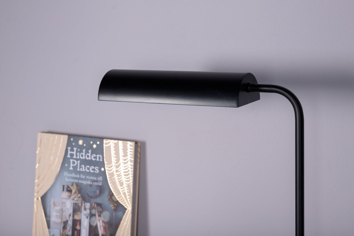 Stehlampe Vida in Farbe von kommodly
