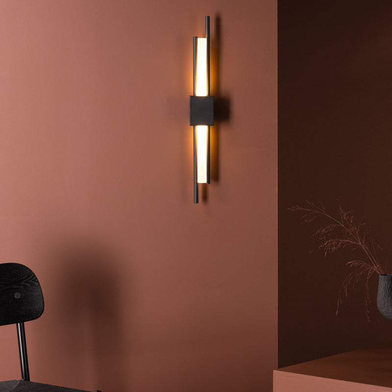 Wandlampe Kyan Schwarz in Farbe von kommodly