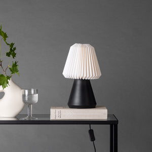 Tischlampe Lila in Farbe Schwarz von kommodly