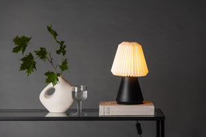 Tischlampe Lila in Farbe von kommodly