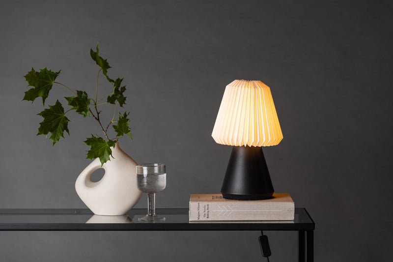 Tischlampe Lila in Farbe von kommodly