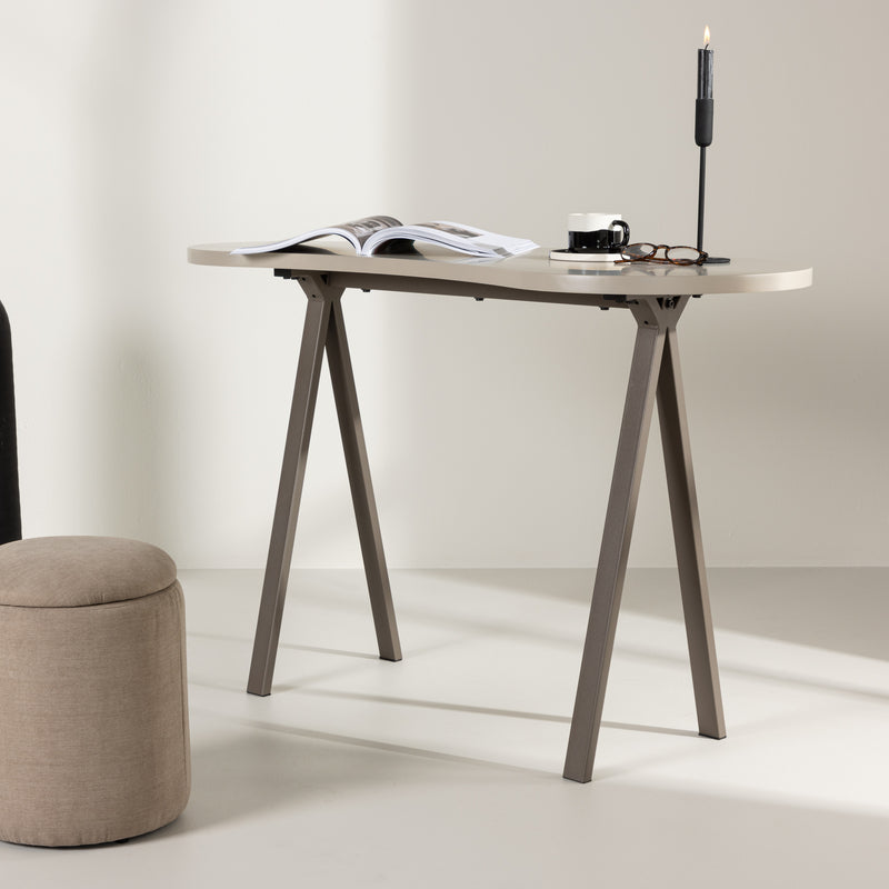 Schreibtisch Ruta Beige in Farbe von kommodly