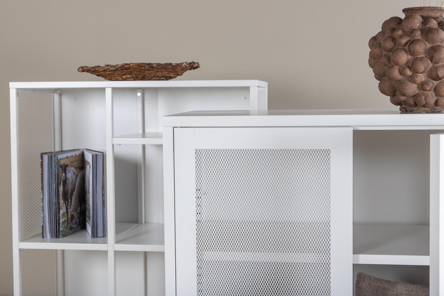 Sideboard Mia in Farbe von Kommodly