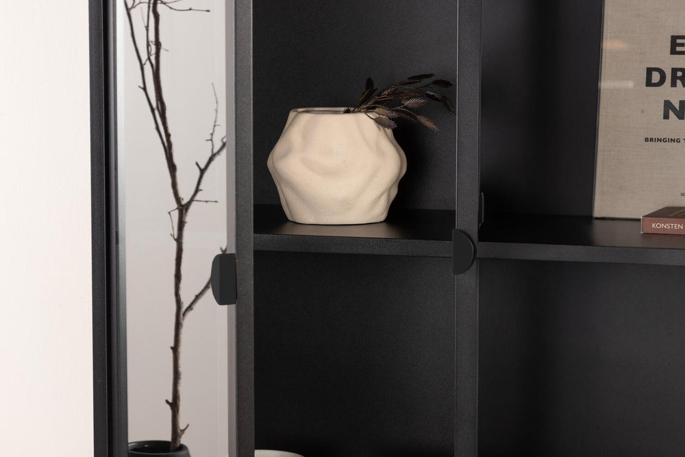 Vitrine Piri in Farbe von Kommodly
