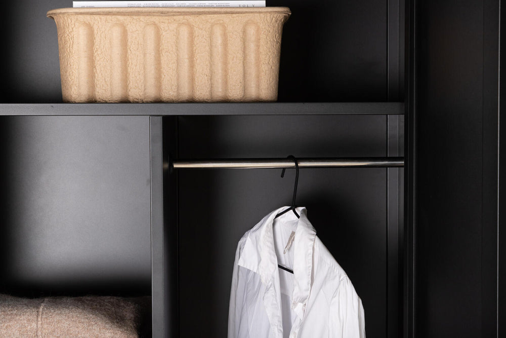 Kleiderschrank Pire in Farbe von Kommodly