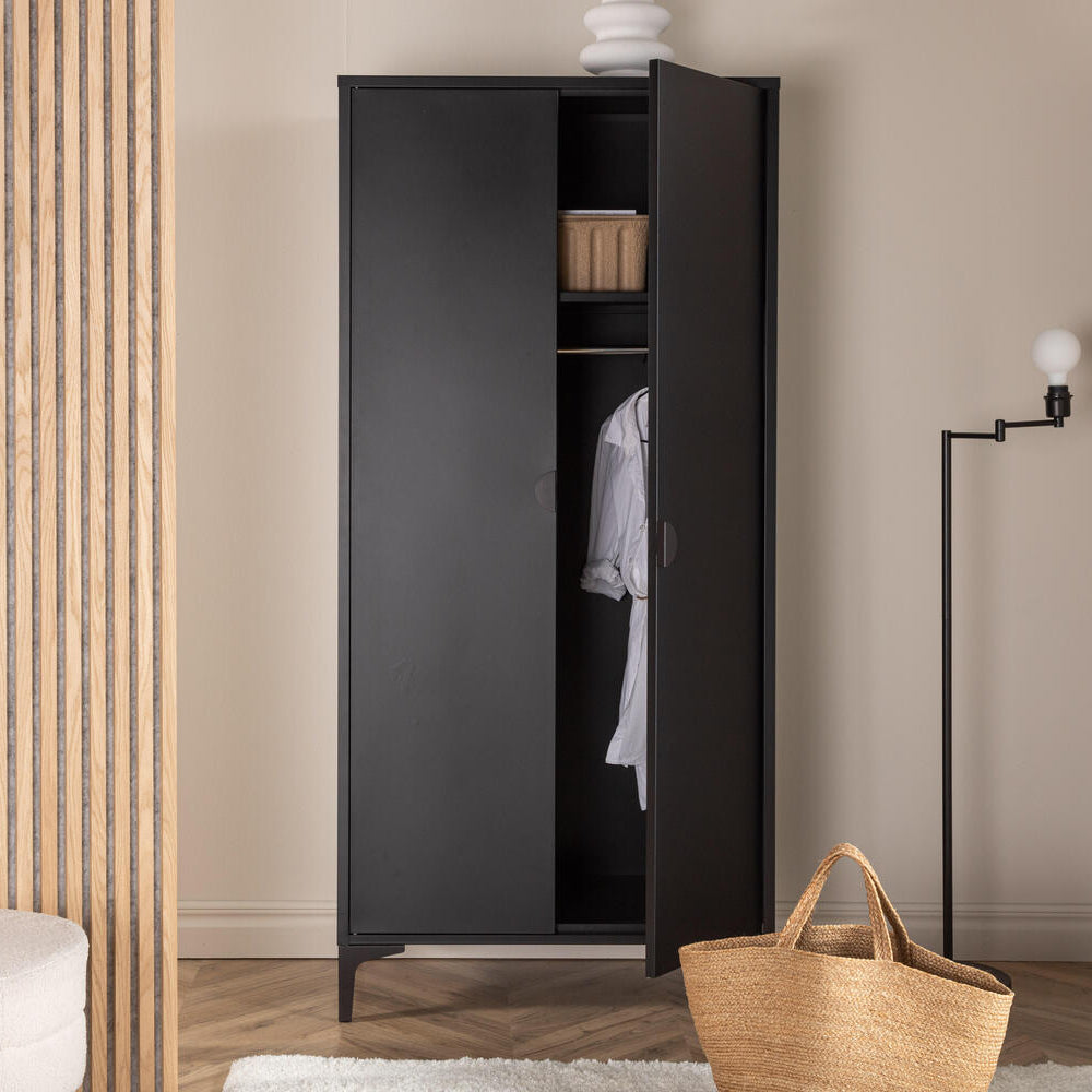 Kleiderschrank Pire in Farbe von Kommodly