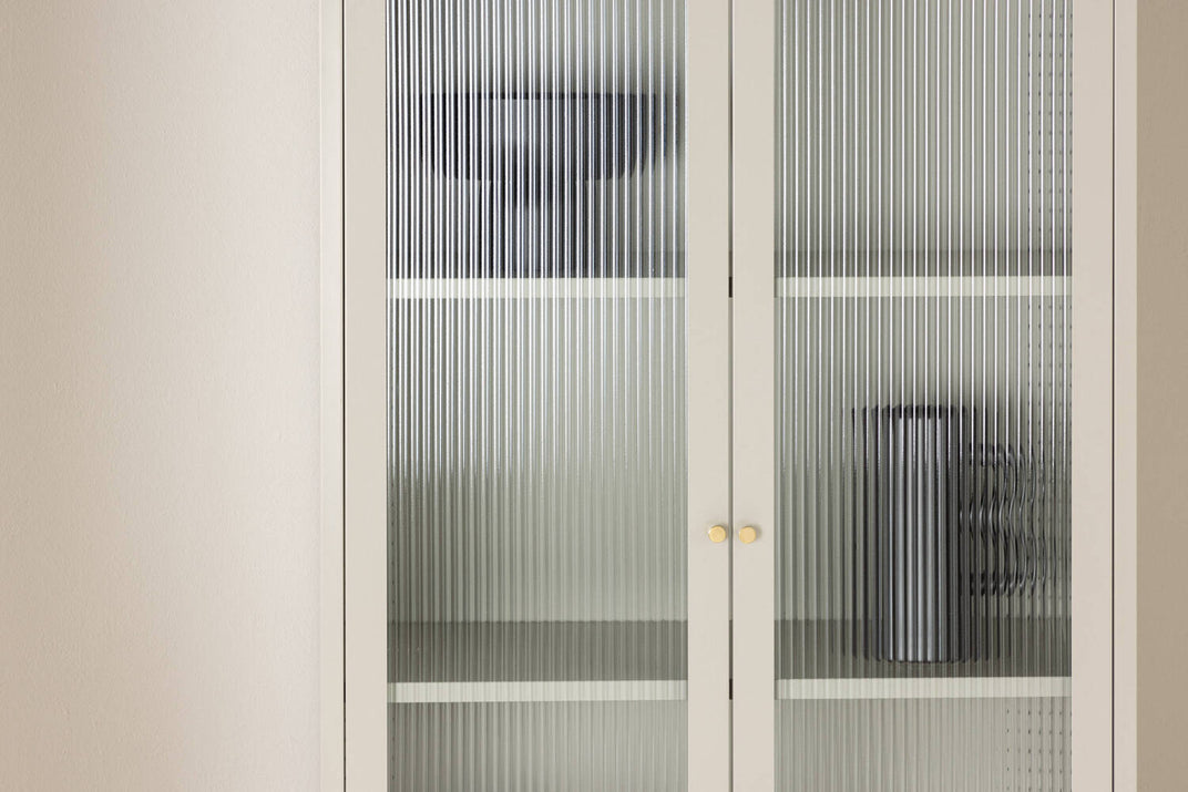 Vitrine Limo in Farbe von Kommodly