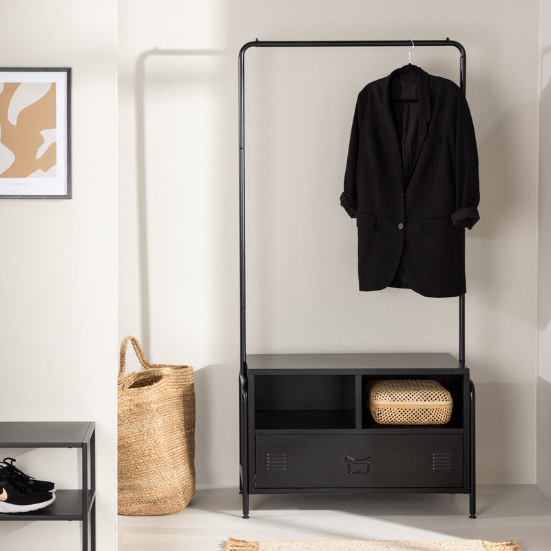 Garderobe Kai Schwarz in Farbe von kommodly