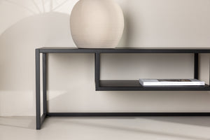 TV-Lowboard Faxe Schwarz aus Stahl in Farbe von kommodly
