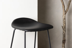 Barhocker Zay Schwarz in Farbe von kommodly