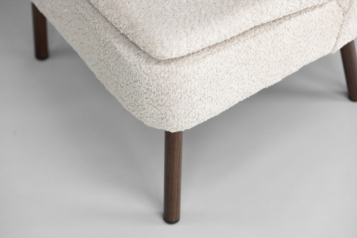 Sessel Fivo Beige Bouclé in Farbe von kommodly