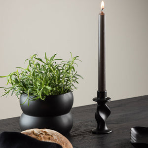 Kerzenständer Vika in Farbe Schwarz von kommodly