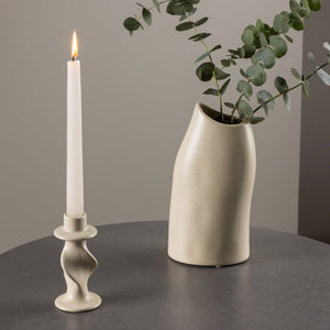 Kerzenständer Vika in Farbe Beige von kommodly