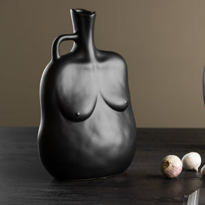Vase Nova in Farbe Schwarz von kommodly