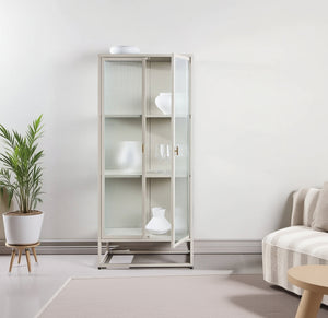 Vitrinenschrank Geno L in Farbe von Kommodly