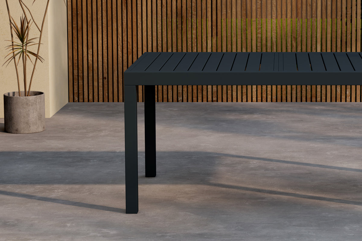 Gartentisch Vedo Schwarz in Farbe von kommodly