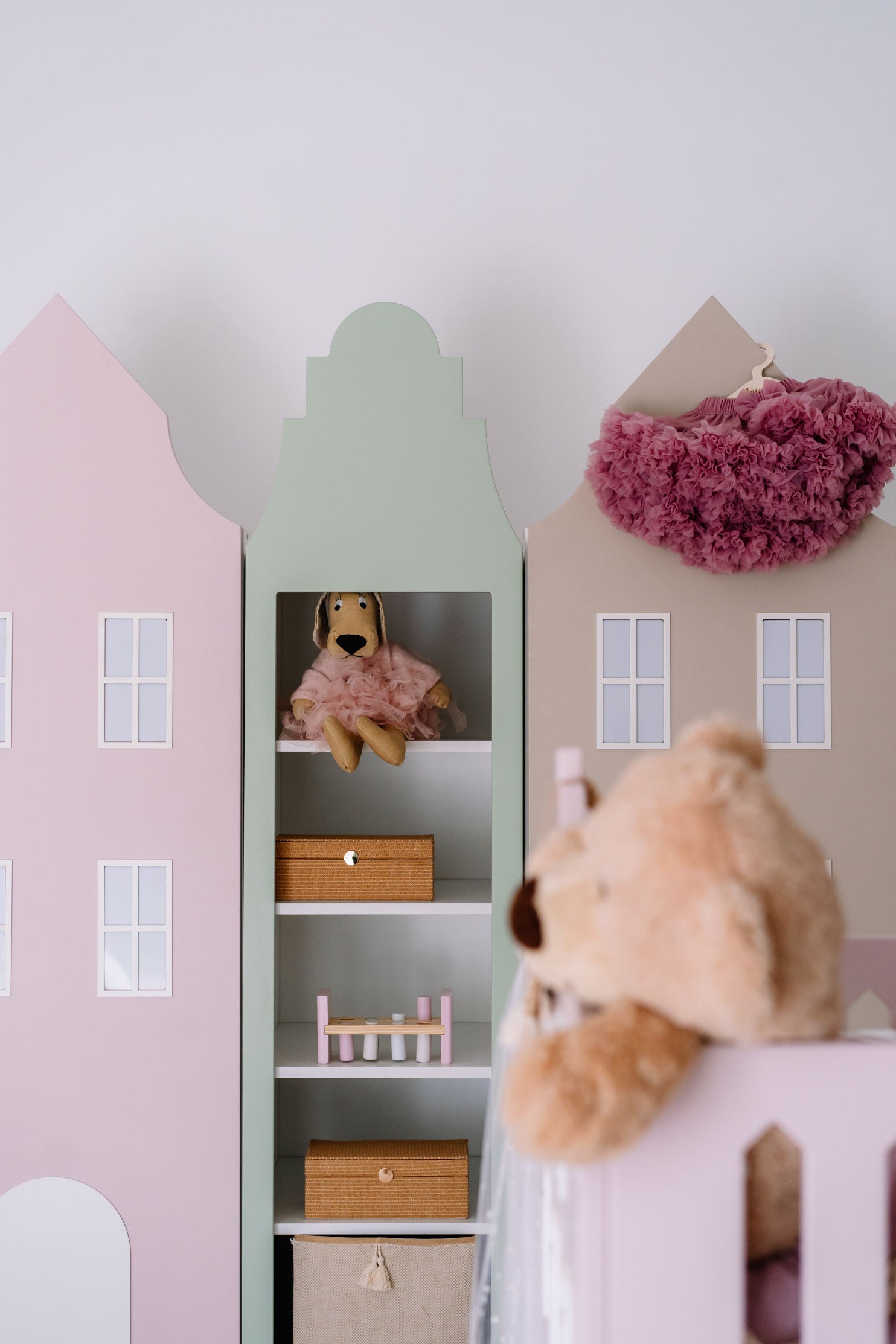 Kinderkleiderschrank Modell Leon in Farbe von Domo Kids