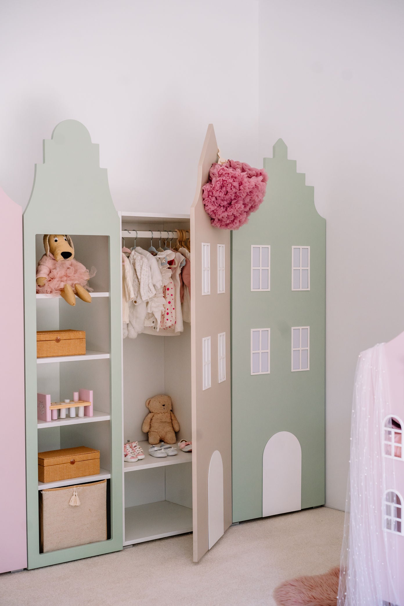 Kinderkleiderschrank Modell Leon in Farbe von Domo Kids